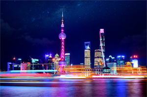 The price fluctuations in the service industry have an impact on Shanghai's consumption.